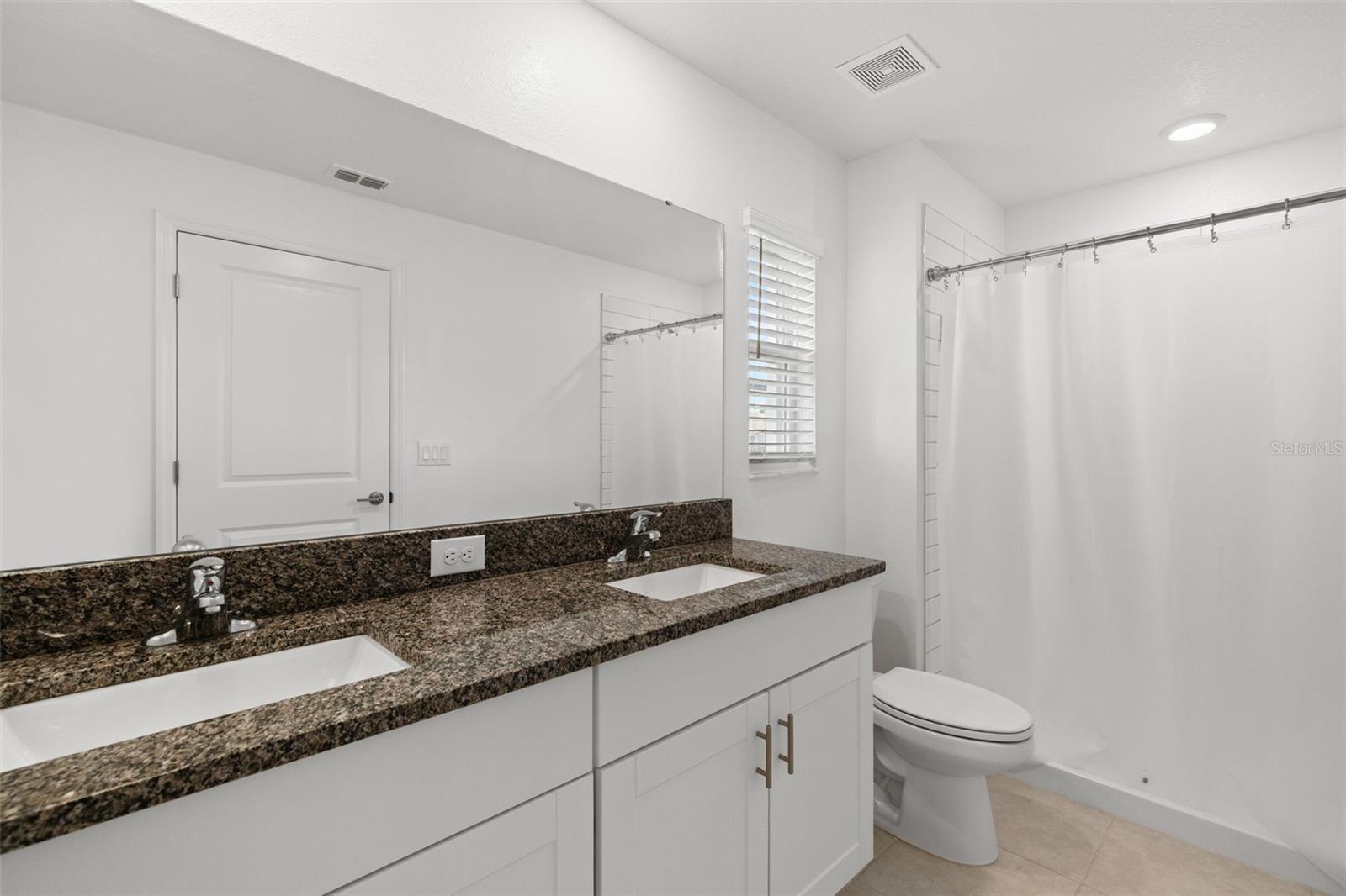 Image 22 of 30 For 6038 Shiner Street