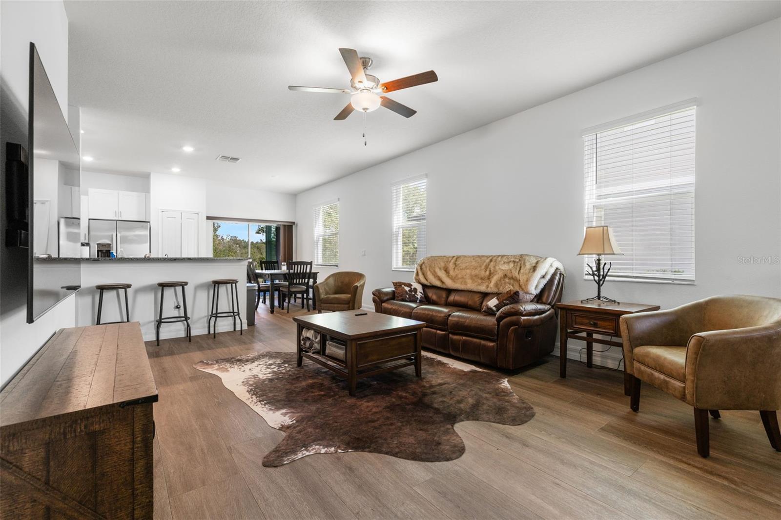 Image 9 of 30 For 6038 Shiner Street
