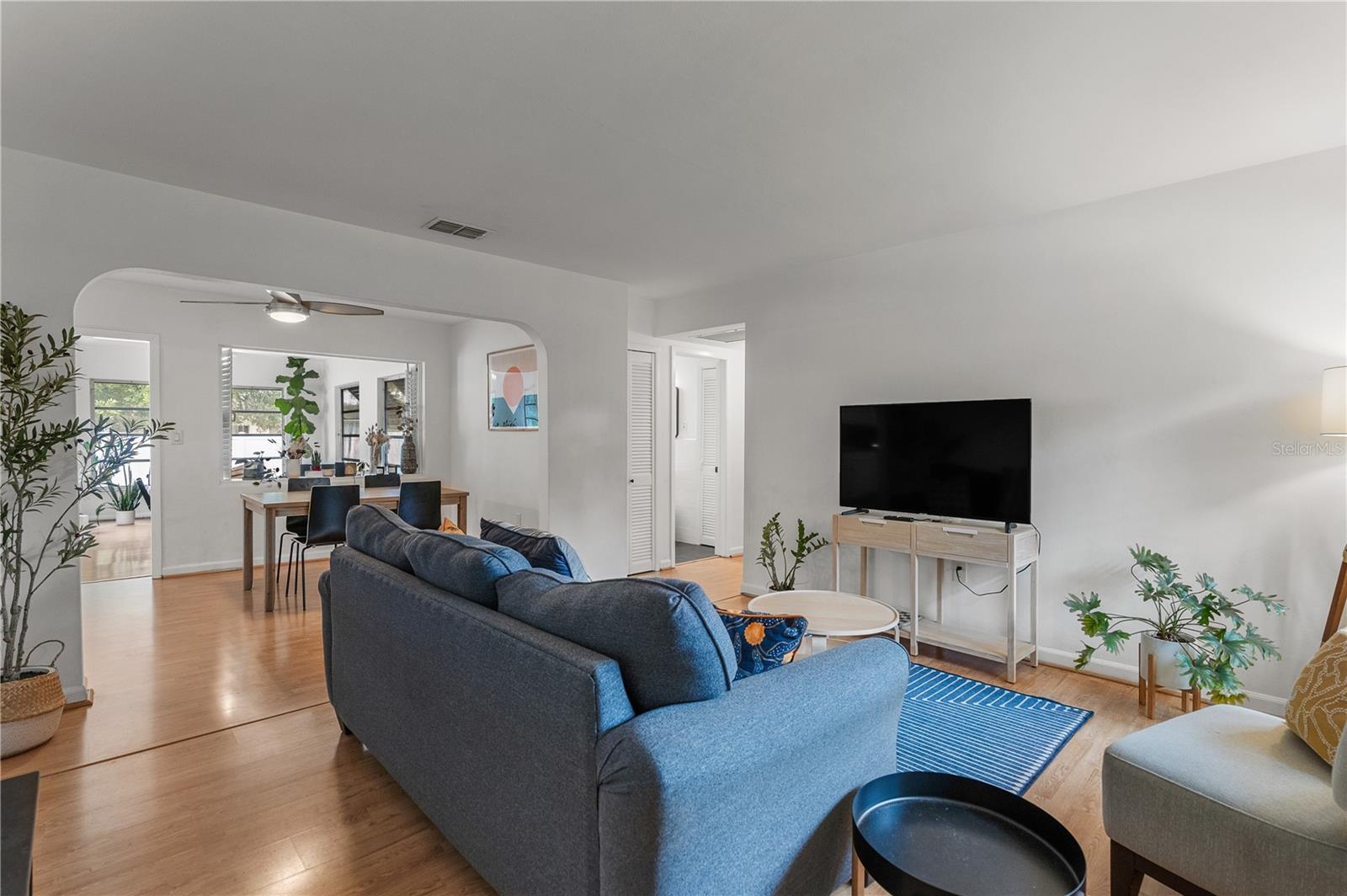Image 3 of 13 For 1425 Rose Street