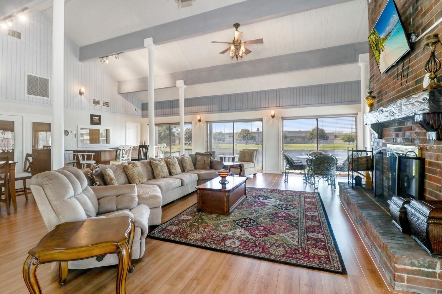 Image 15 of 18 For 200 Country Club Drive 903
