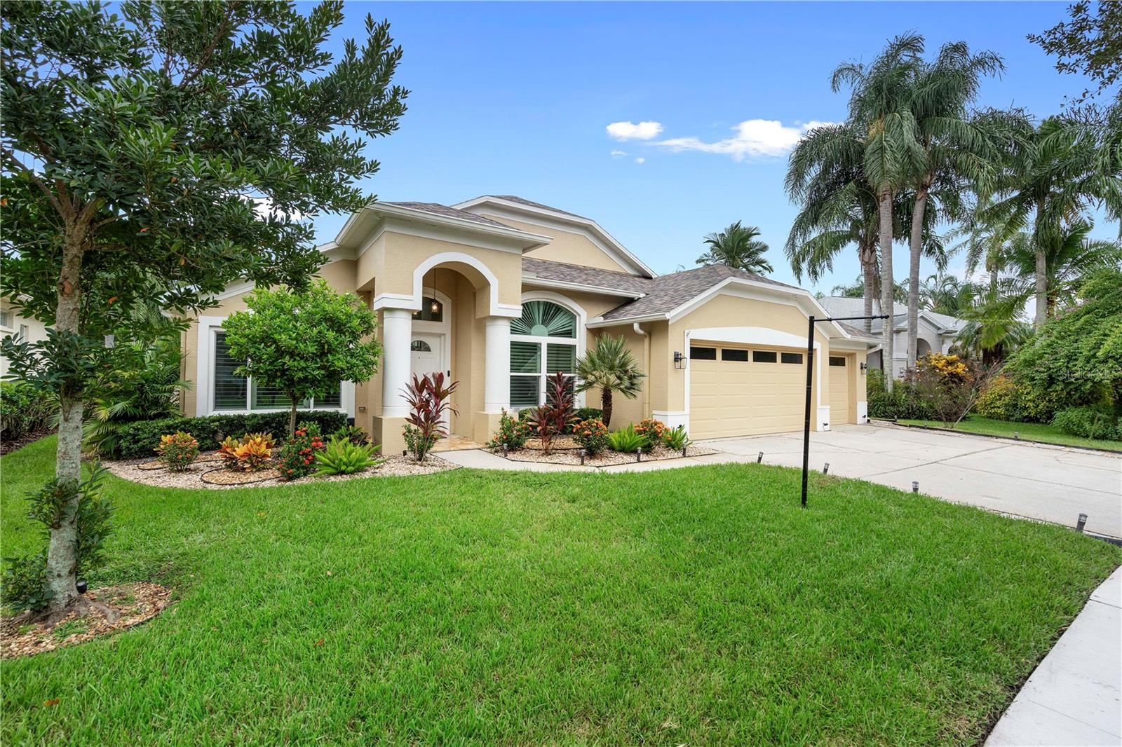 Image 4 of 68 For 9905 Woodbay Dr Drive