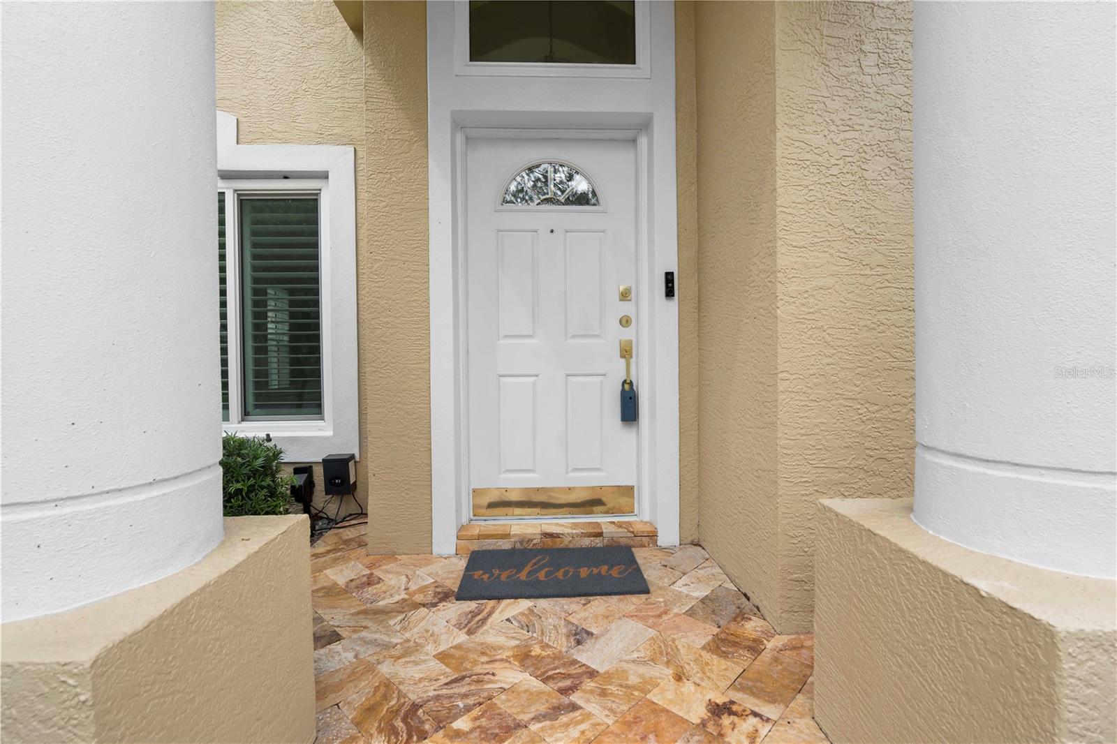 Image 9 of 68 For 9905 Woodbay Dr Drive