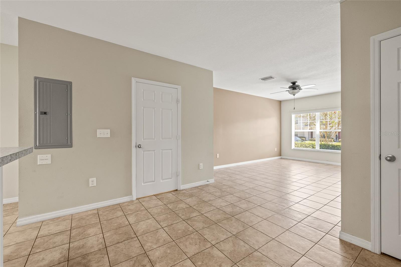 Image 11 of 48 For 15942 Fishhawk View Drive