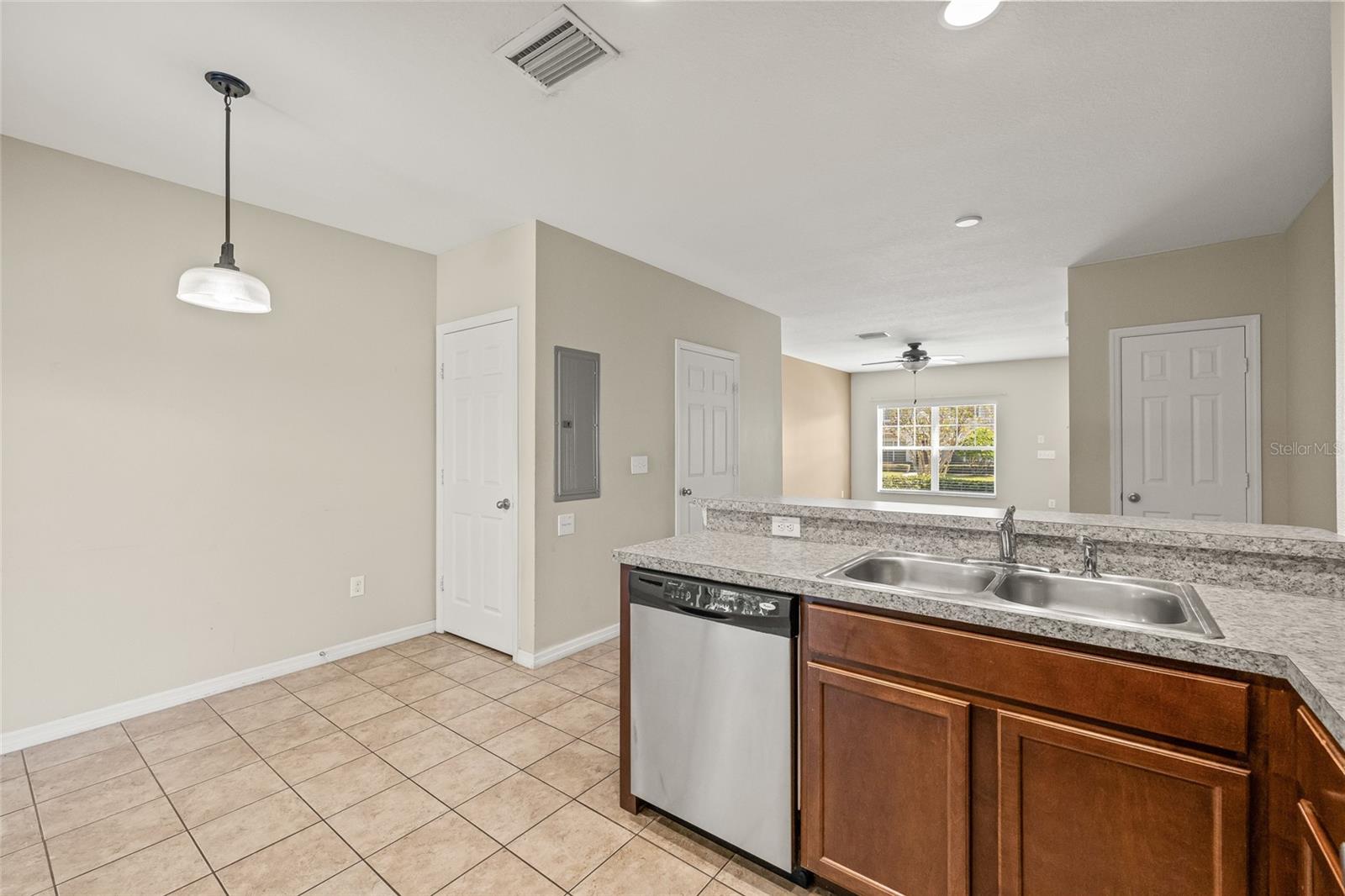 Image 18 of 48 For 15942 Fishhawk View Drive