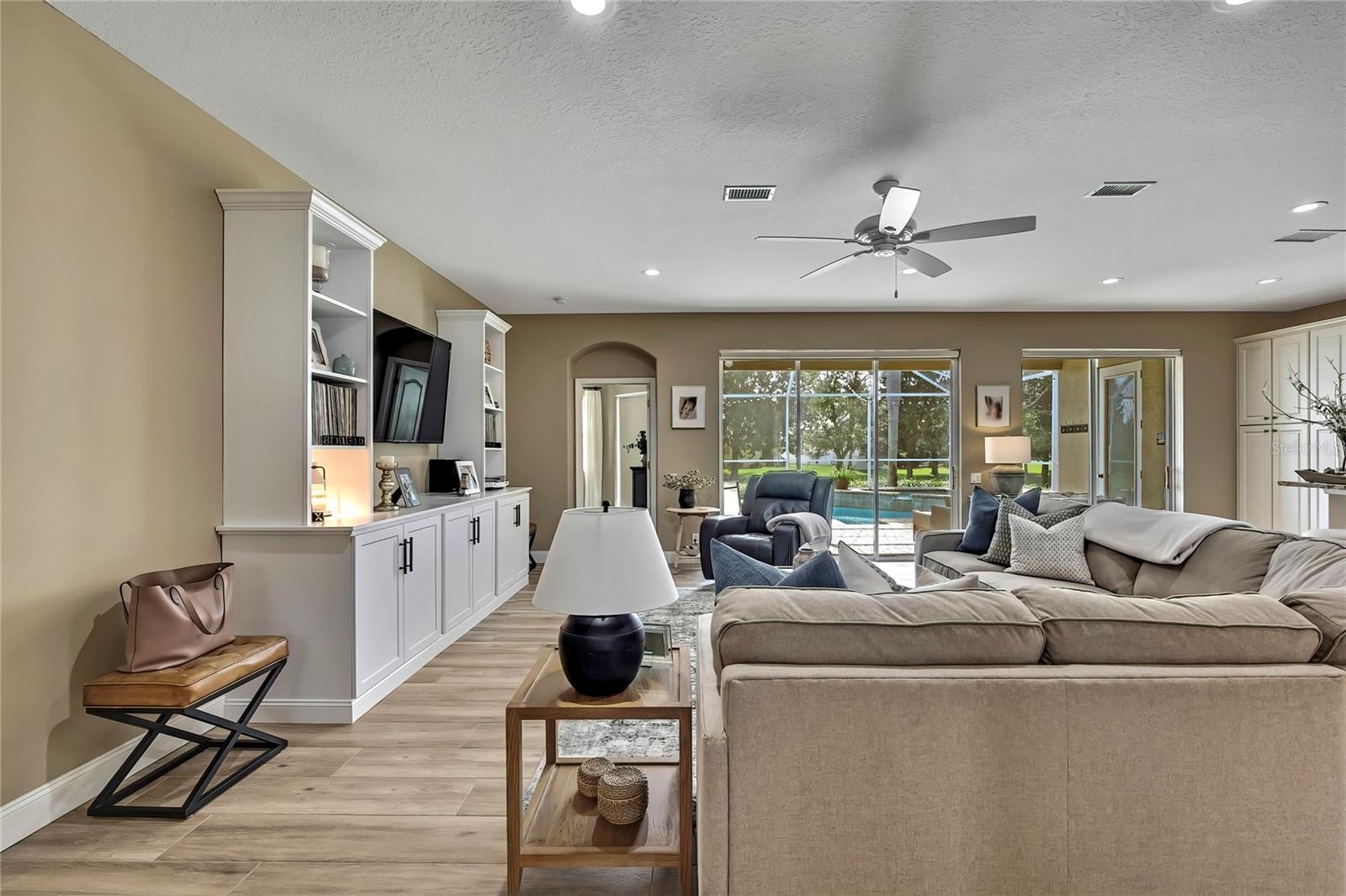 Image 11 of 53 For 14230 Beauly Circle