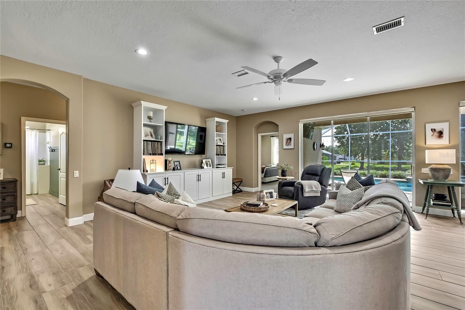 Image 12 of 53 For 14230 Beauly Circle