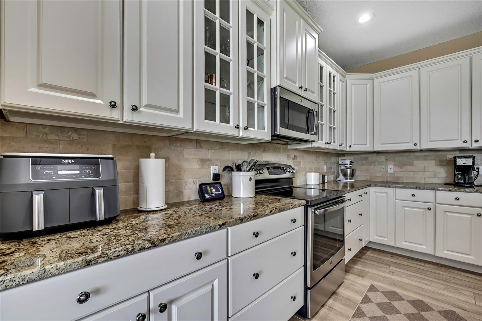 Image 18 of 53 For 14230 Beauly Circle