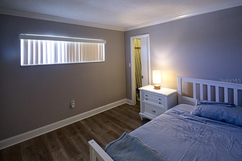 Image 4 of 17 For 4575 Cove Circle 602