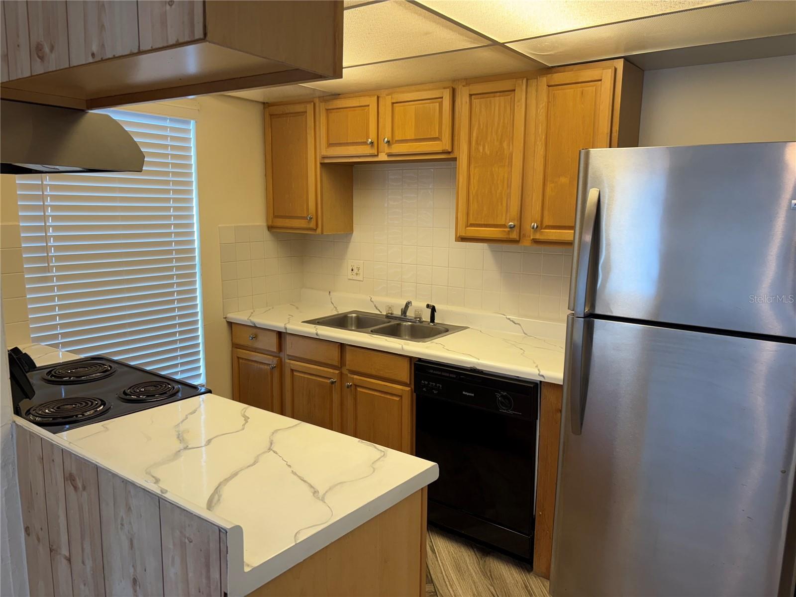 Image 10 of 28 For 1799 Highland Avenue 37