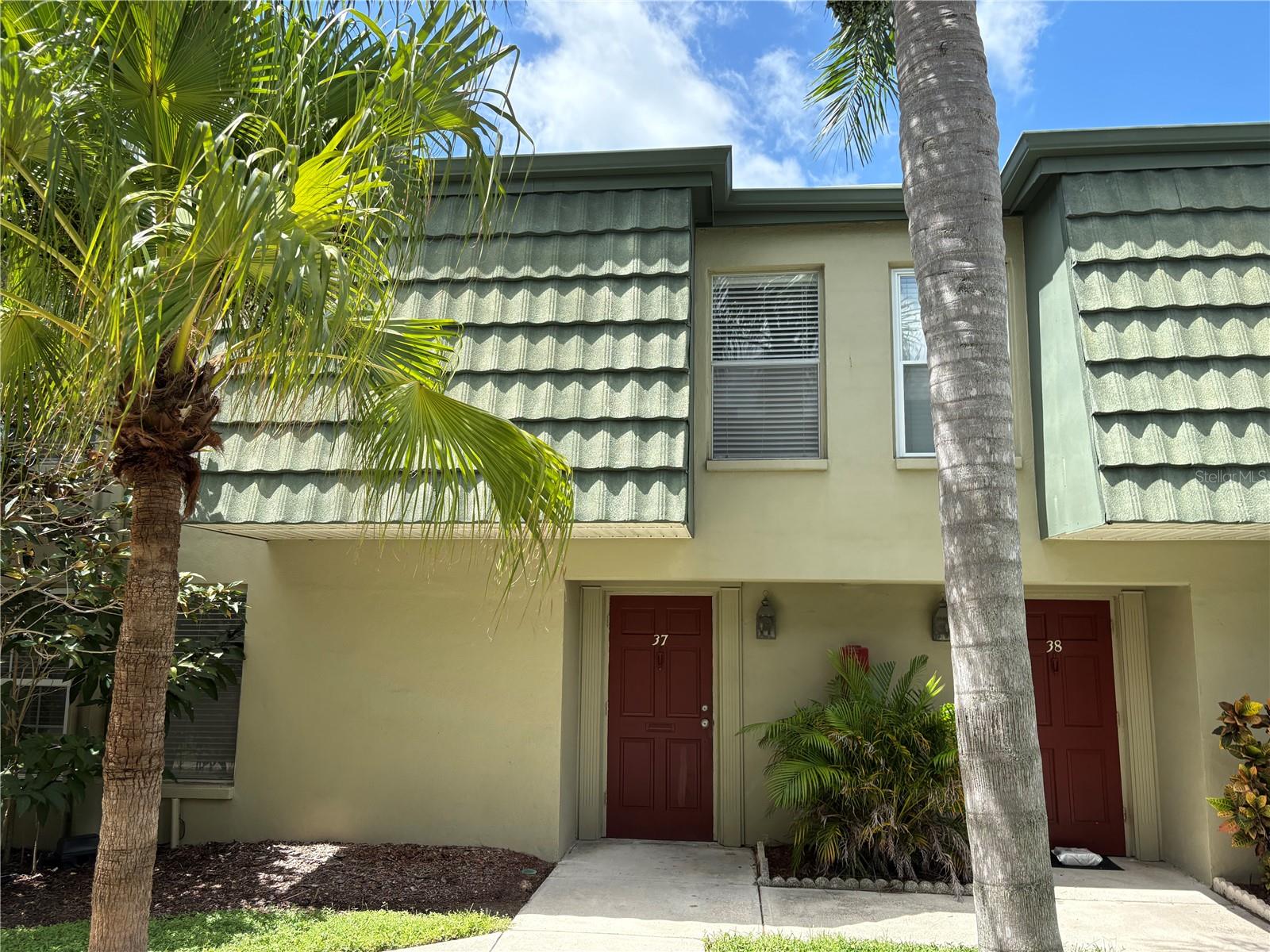 Image 4 of 28 For 1799 Highland Avenue 37