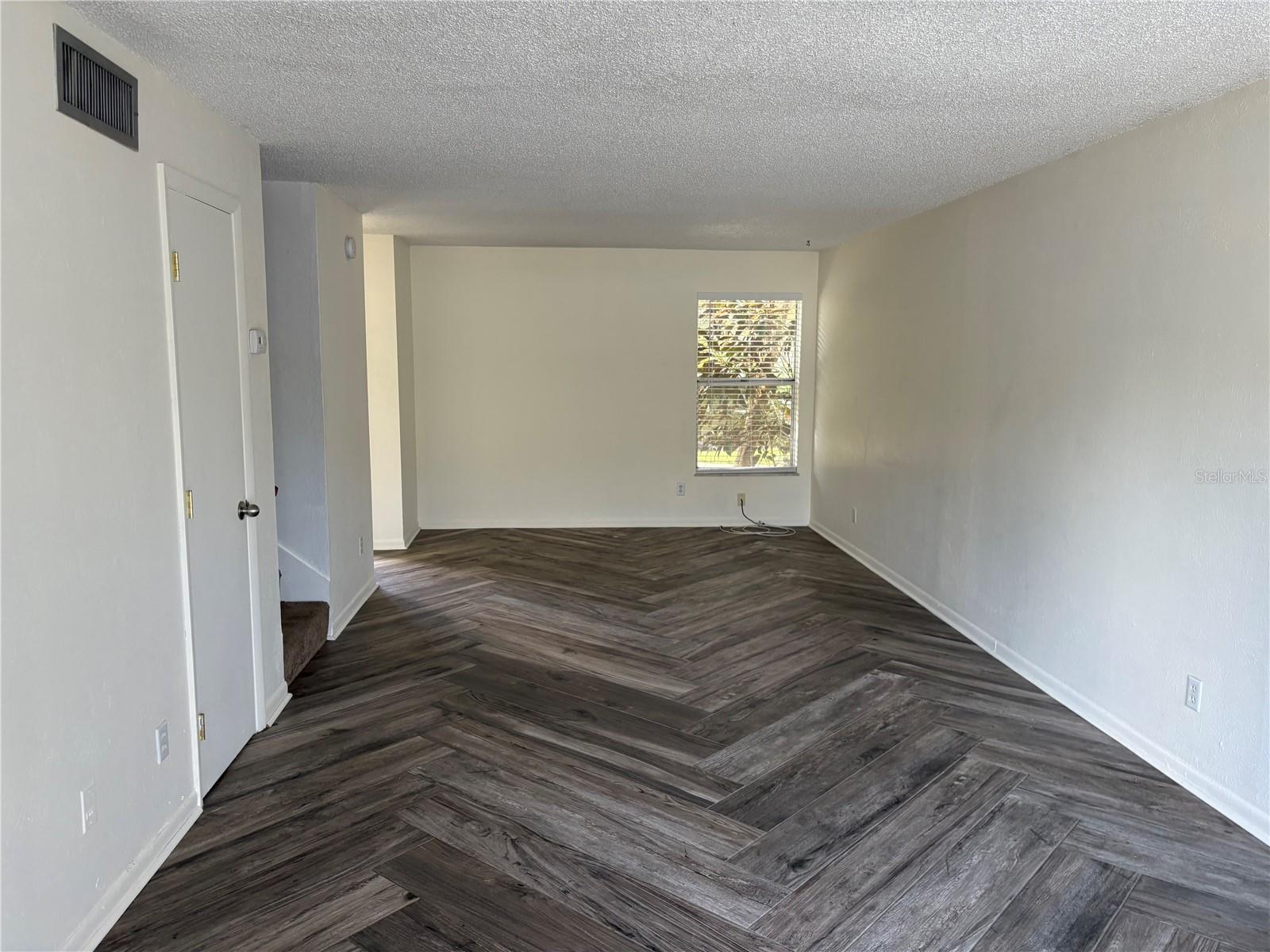Image 7 of 28 For 1799 Highland Avenue 37
