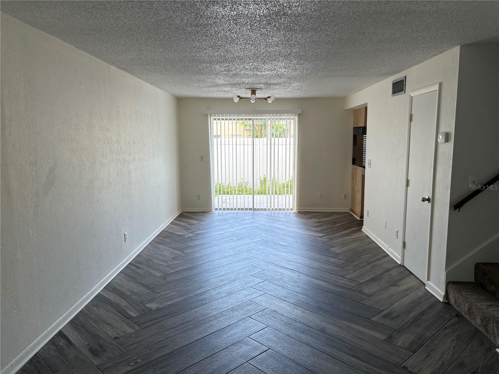 Image 8 of 28 For 1799 Highland Avenue 37
