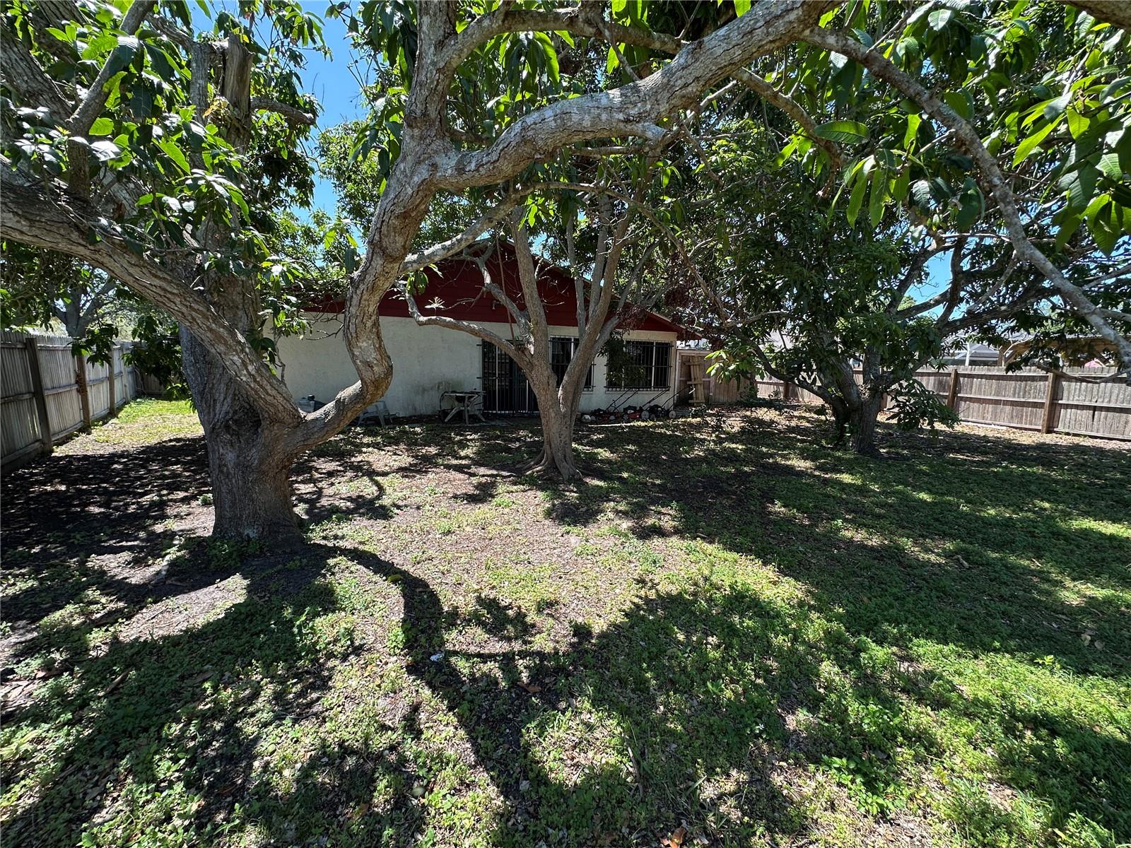 Image 11 of 13 For 5306 36th Avenue Dr W