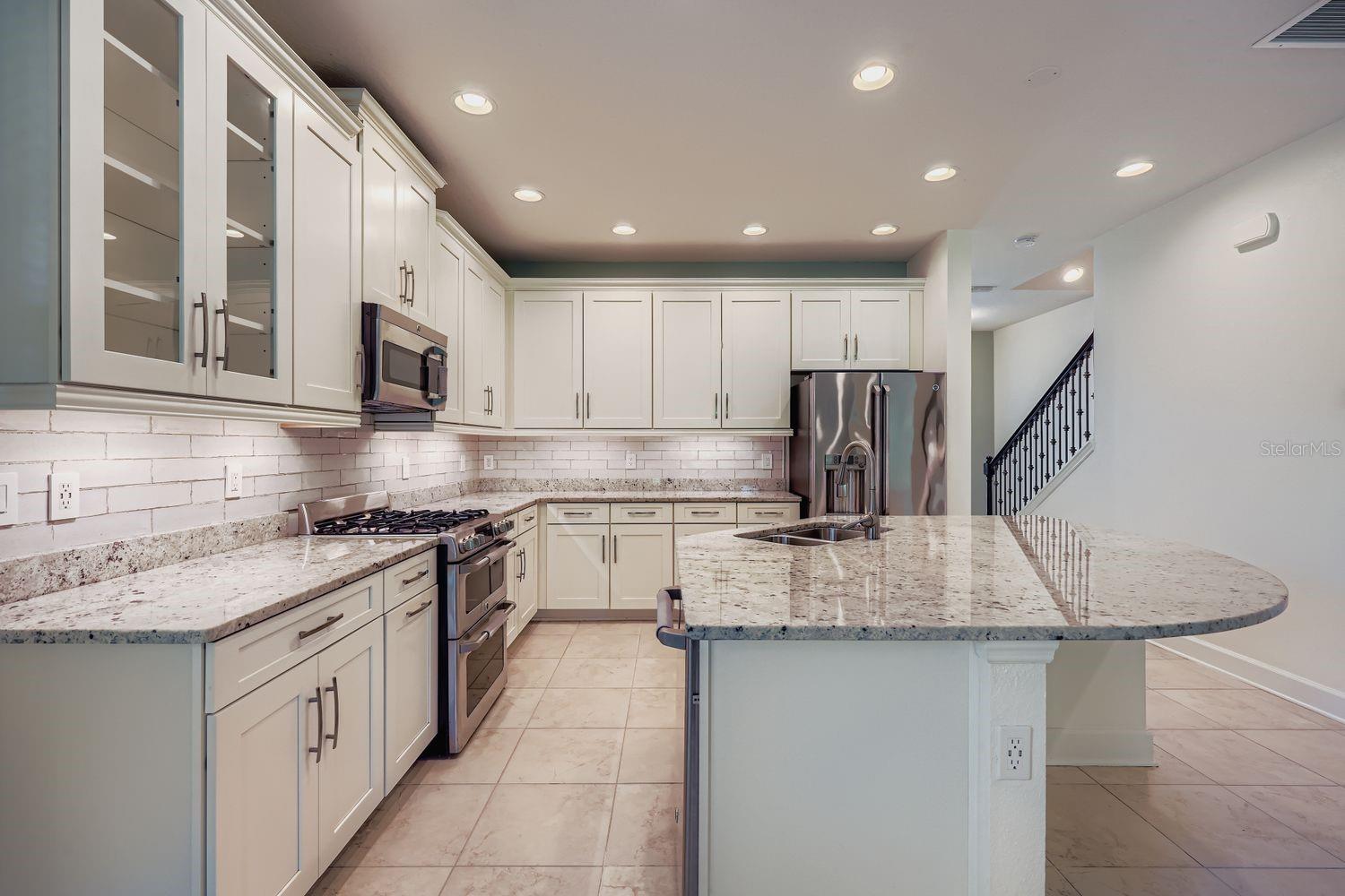Image 12 of 31 For 5913 Chert Hill Lane