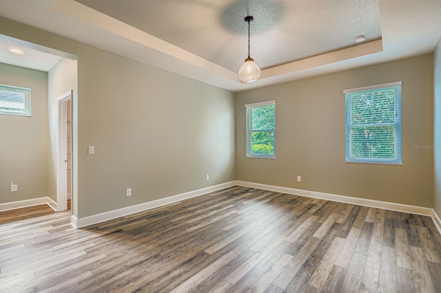 Image 16 of 31 For 5913 Chert Hill Lane
