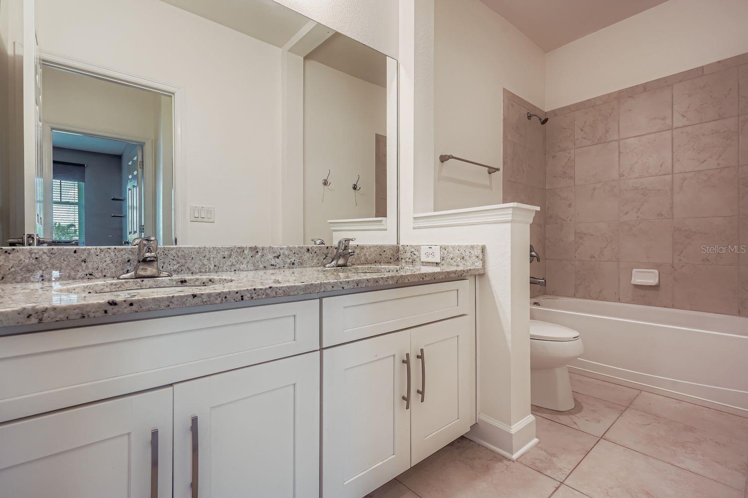 Image 22 of 31 For 5913 Chert Hill Lane