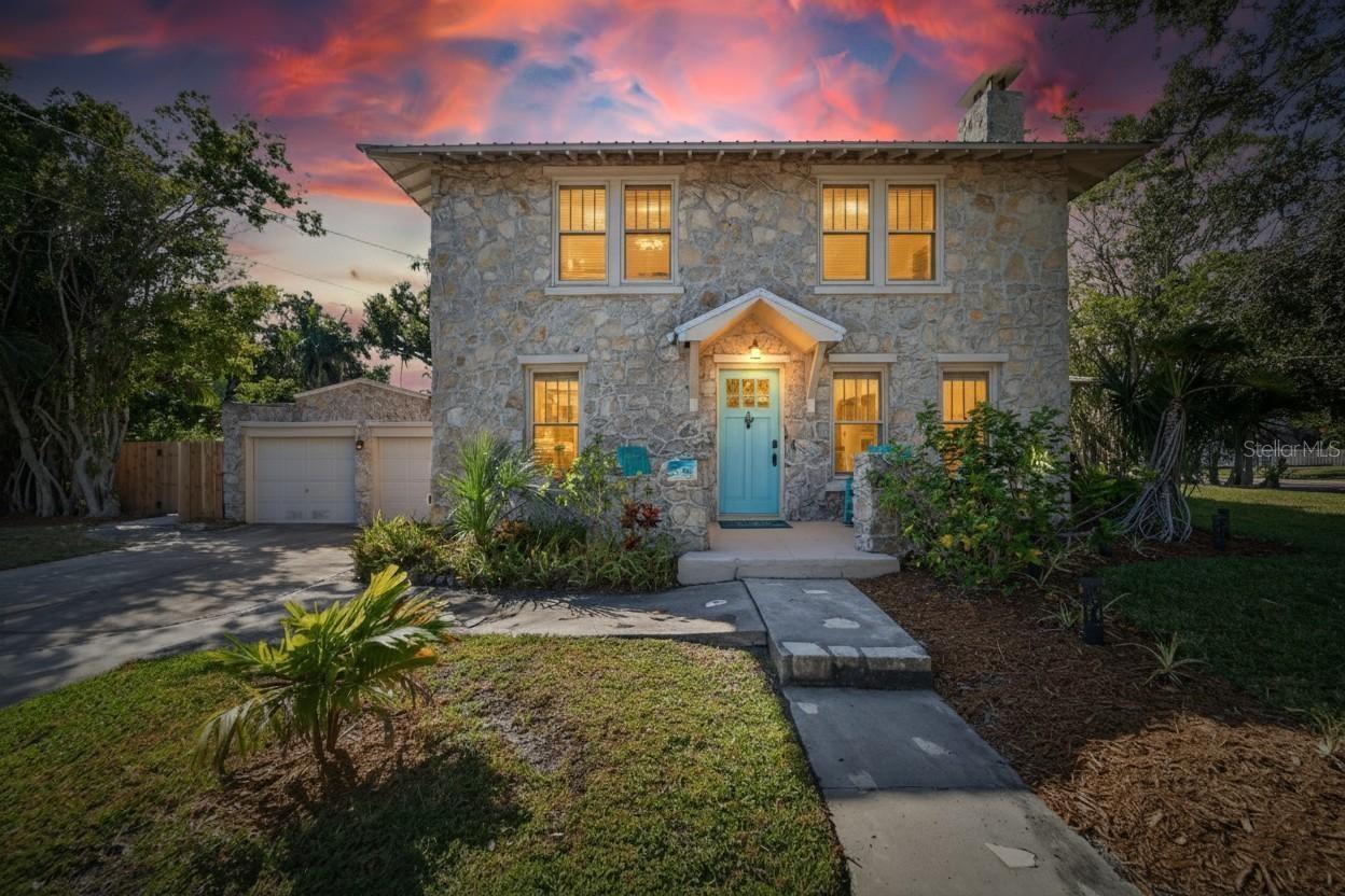 Image 2 of 89 For 1933 3rd Avenue W