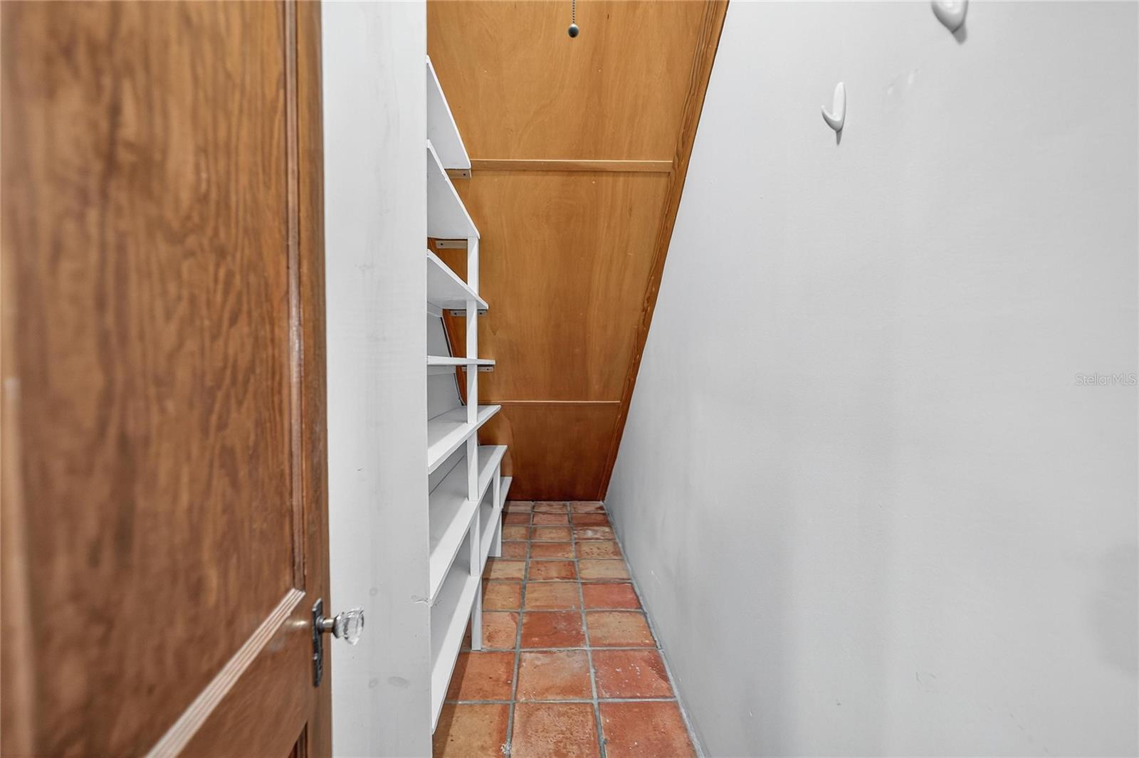 Image 25 of 89 For 1933 3rd Avenue W