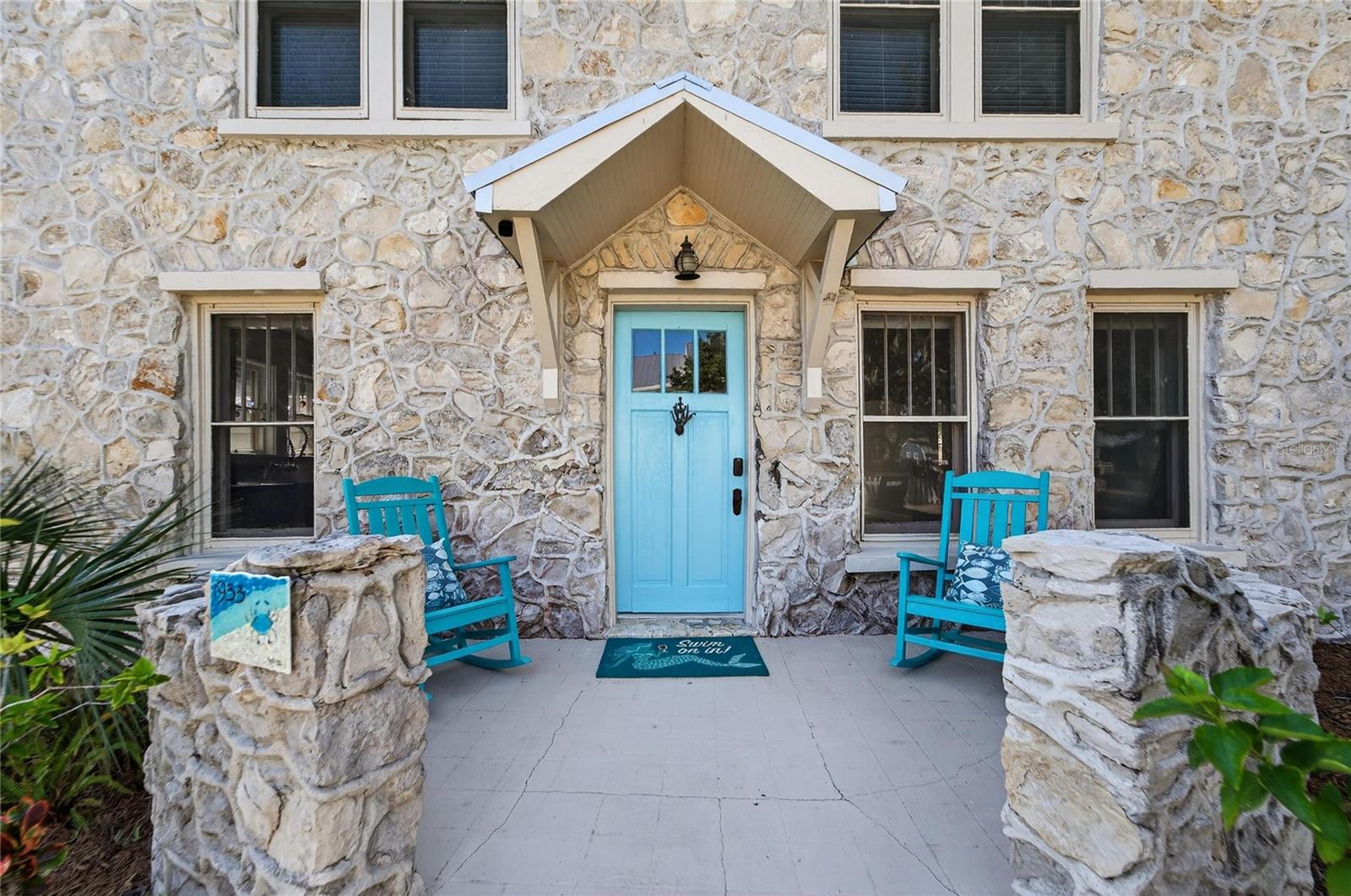 Image 3 of 89 For 1933 3rd Avenue W