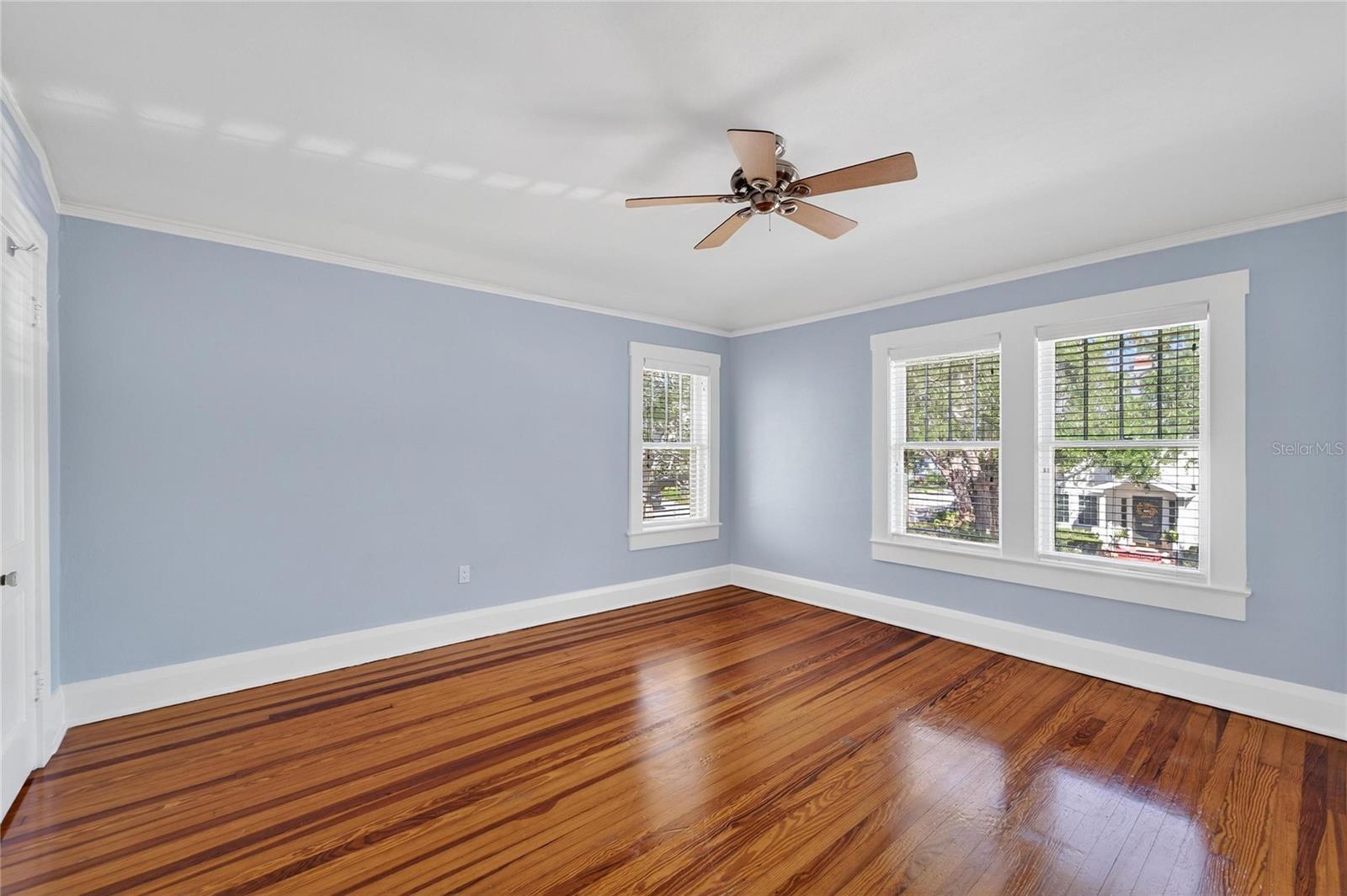 Image 33 of 89 For 1933 3rd Avenue W