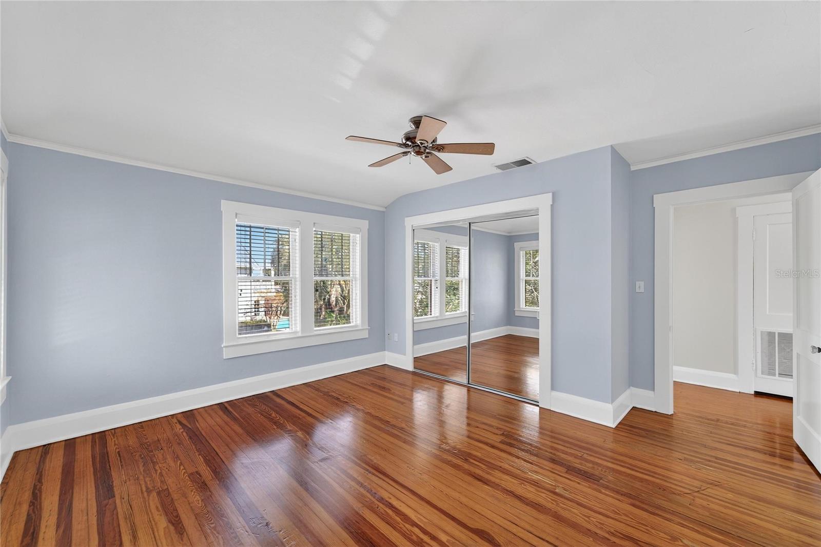 Image 34 of 89 For 1933 3rd Avenue W