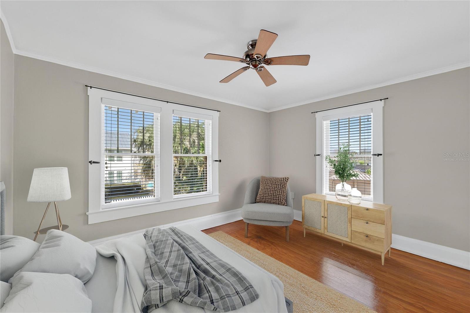 Image 36 of 89 For 1933 3rd Avenue W