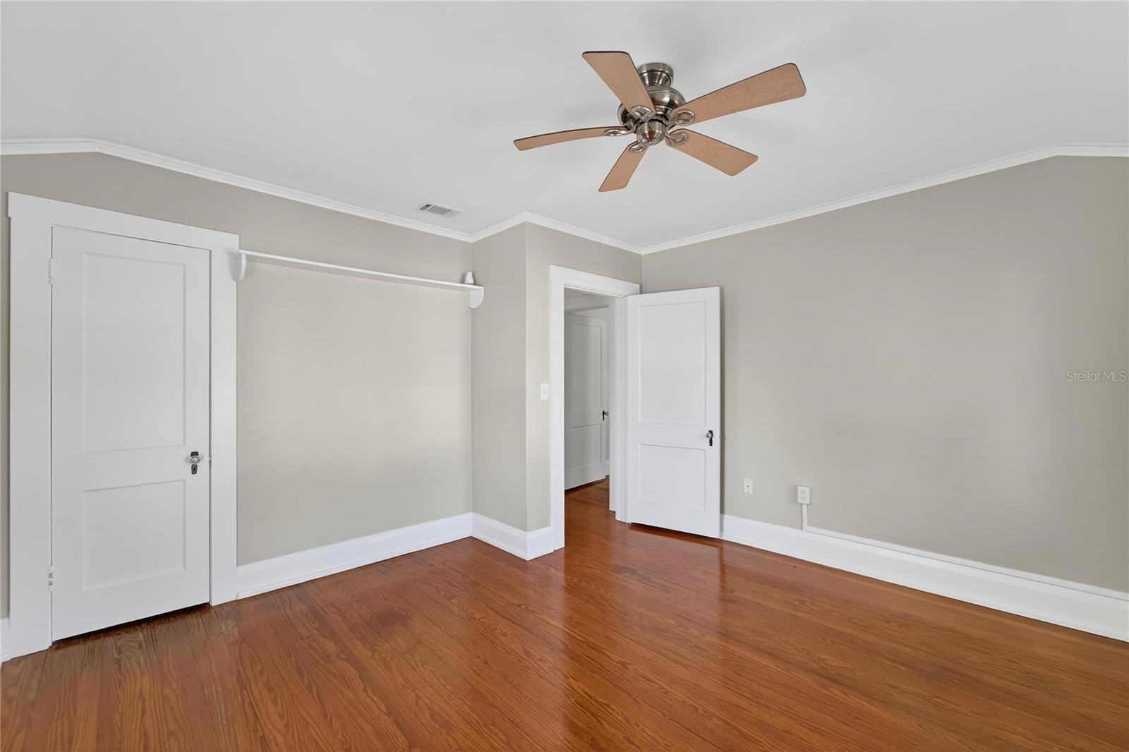 Image 38 of 89 For 1933 3rd Avenue W