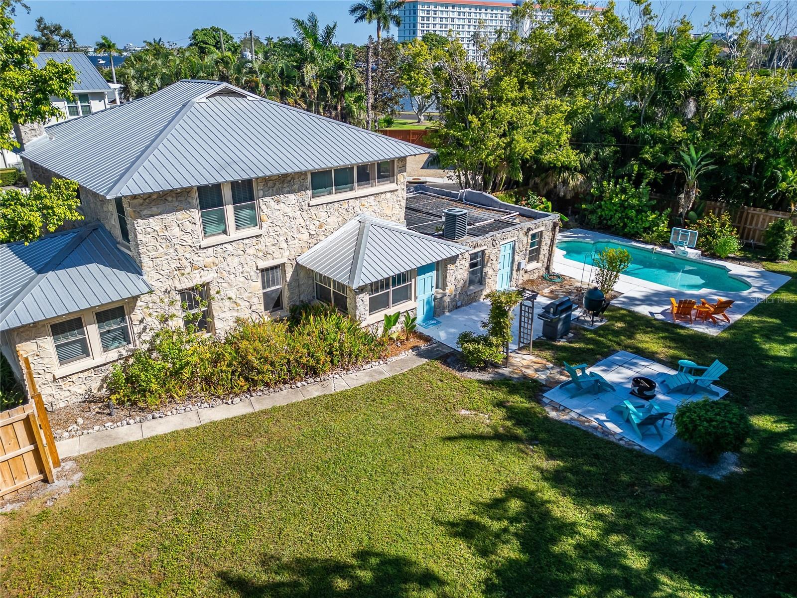 Image 4 of 89 For 1933 3rd Avenue W