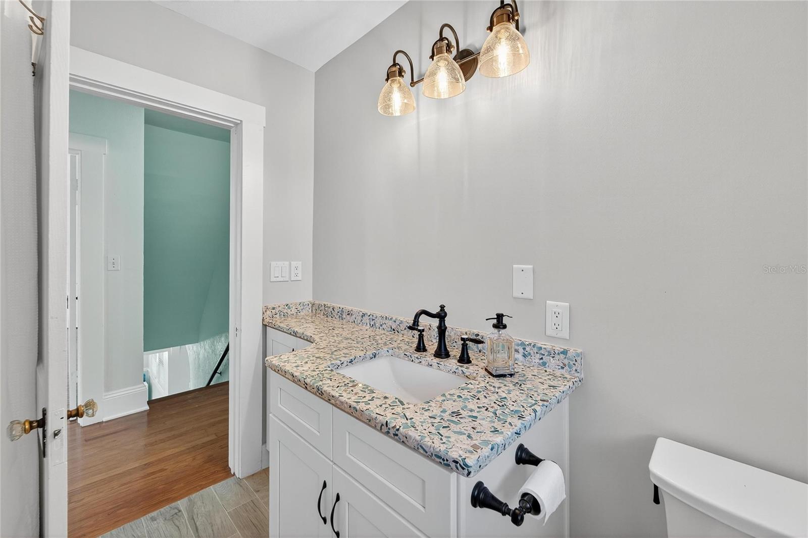 Image 41 of 89 For 1933 3rd Avenue W