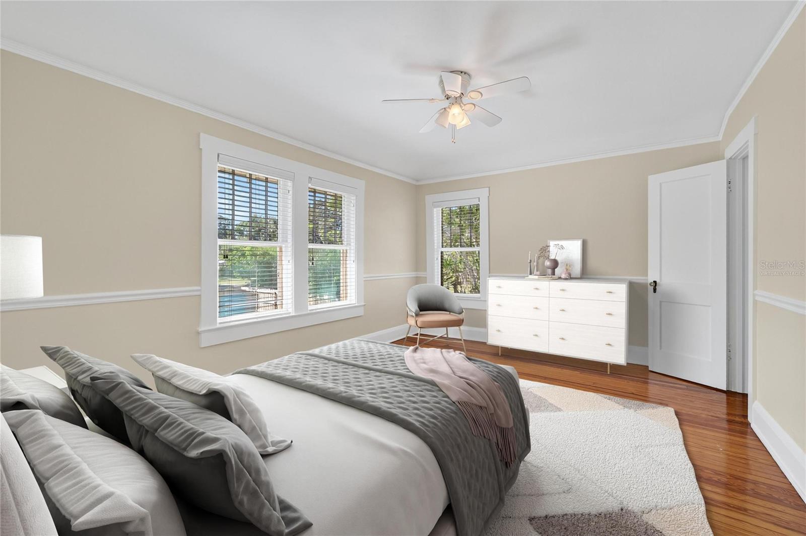 Image 46 of 89 For 1933 3rd Avenue W