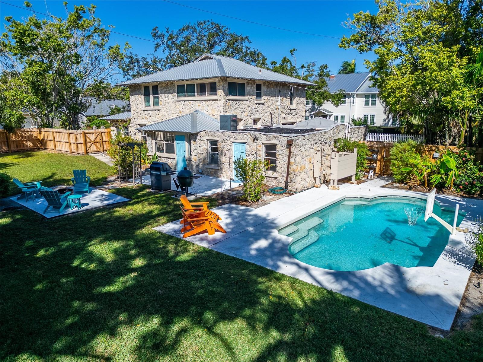 Image 5 of 89 For 1933 3rd Avenue W