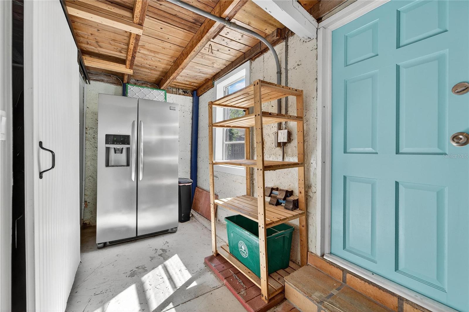 Image 54 of 89 For 1933 3rd Avenue W