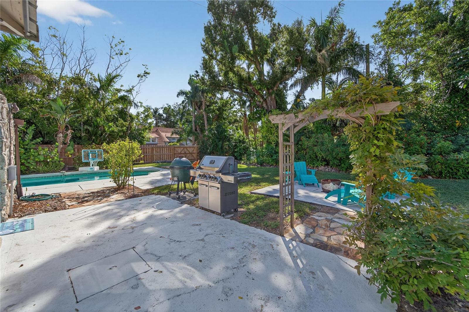 Image 58 of 89 For 1933 3rd Avenue W