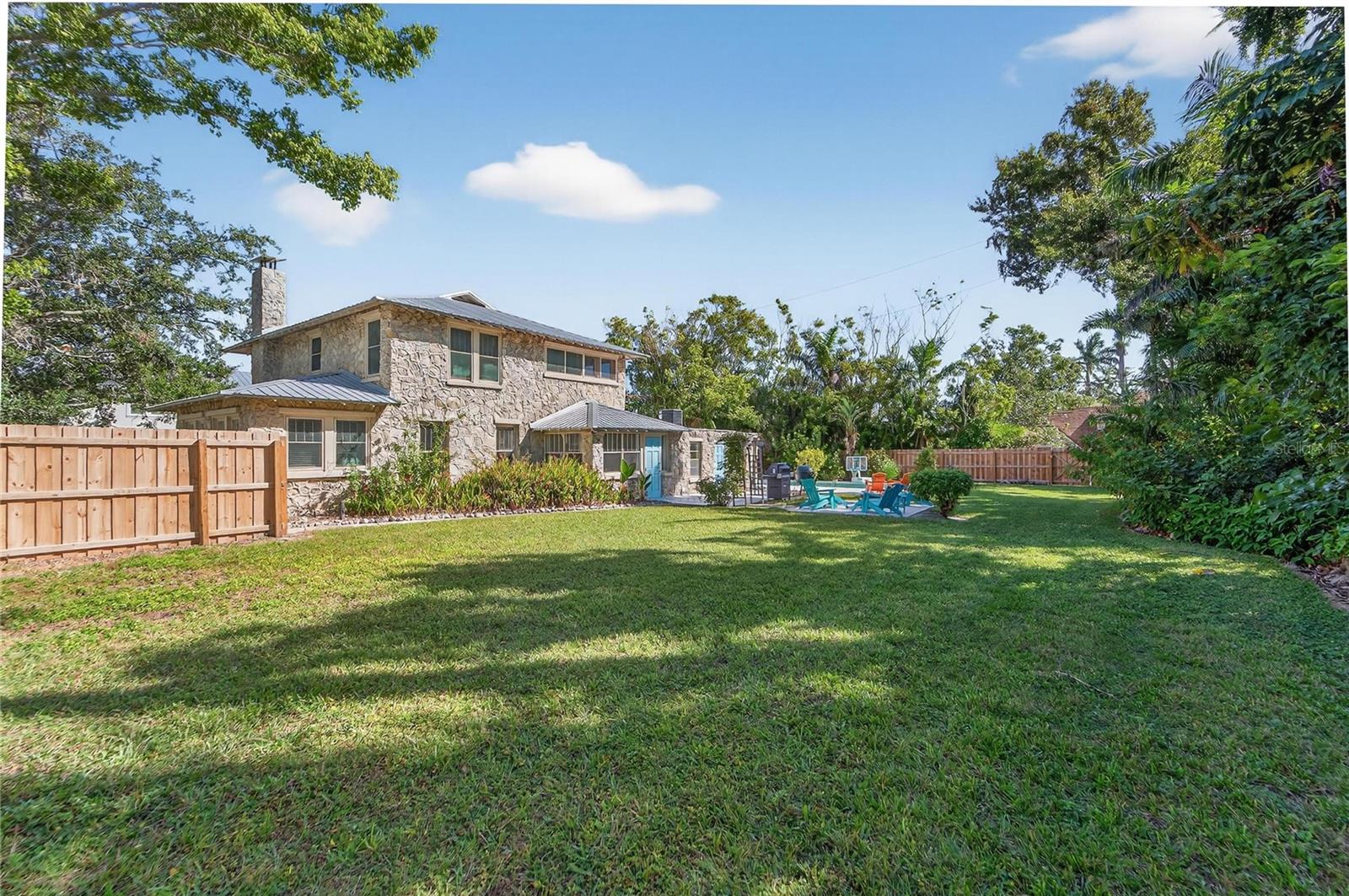 Image 71 of 89 For 1933 3rd Avenue W