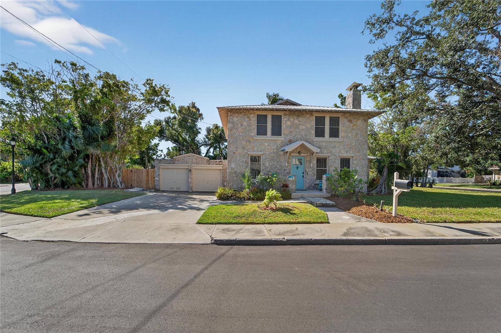 Image 72 of 89 For 1933 3rd Avenue W