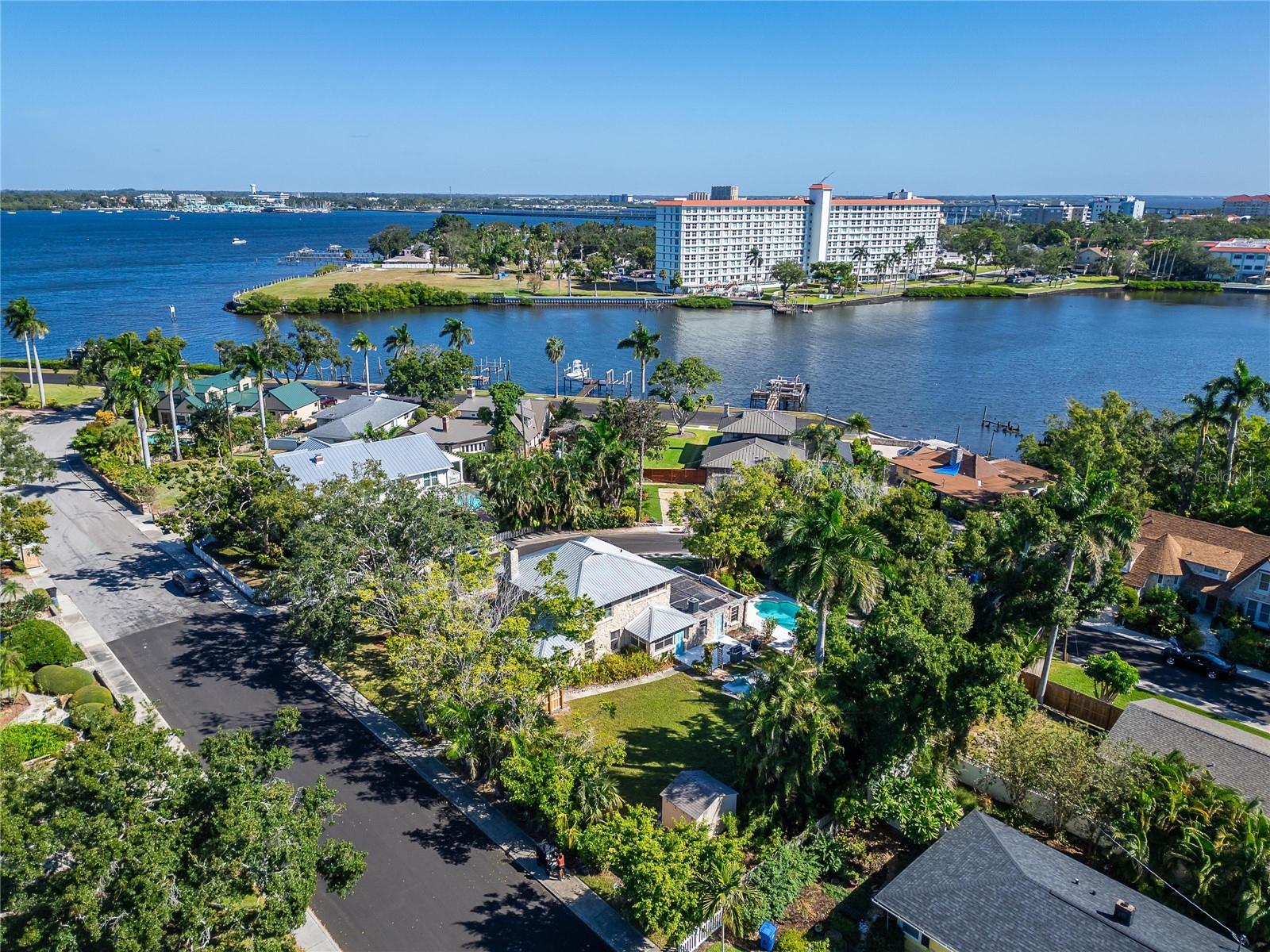 Image 78 of 89 For 1933 3rd Avenue W