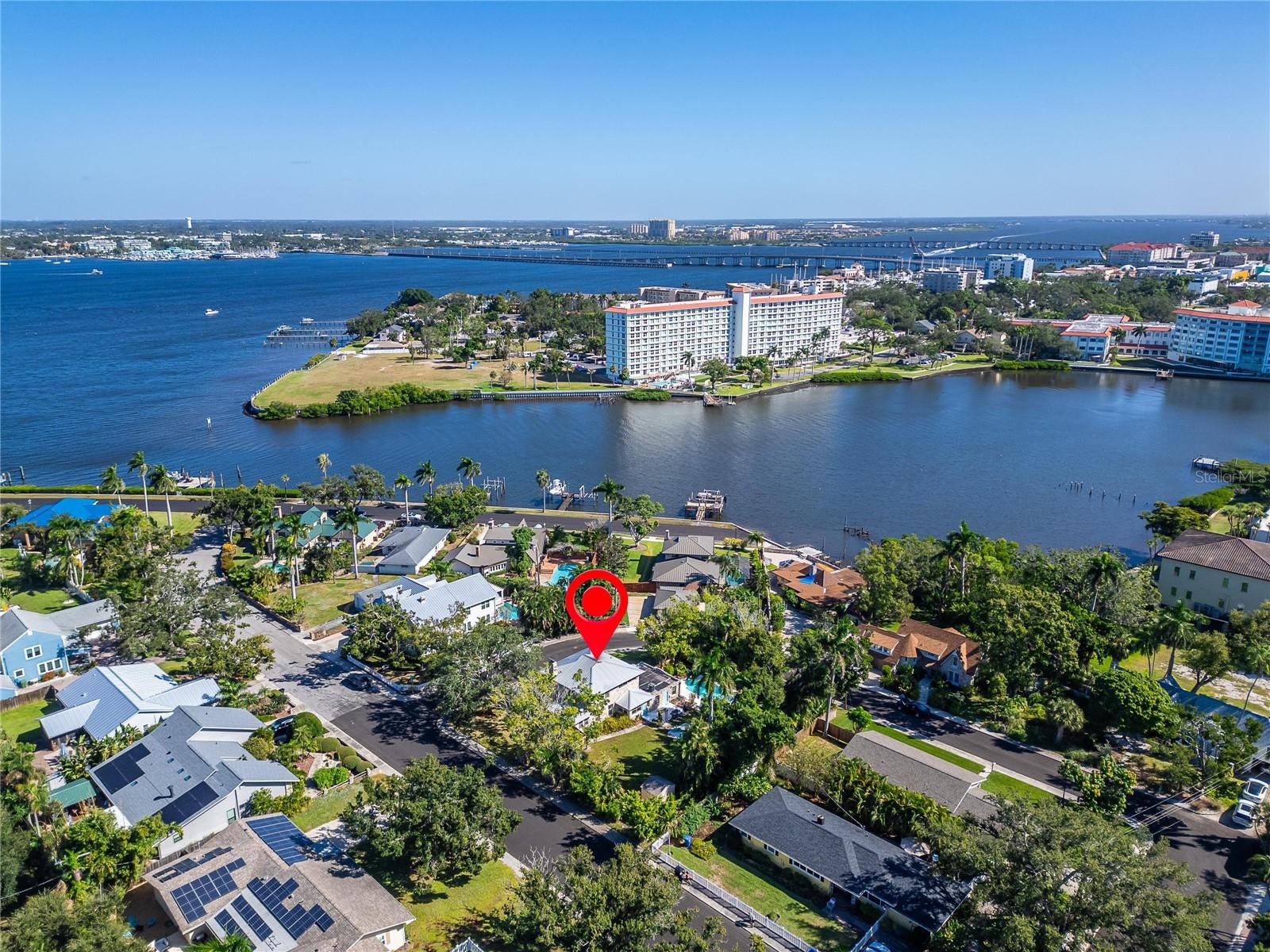 Image 8 of 89 For 1933 3rd Avenue W