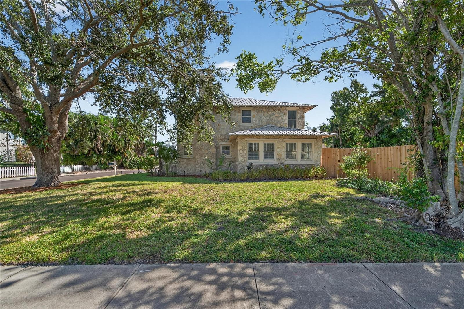 Image 86 of 89 For 1933 3rd Avenue W