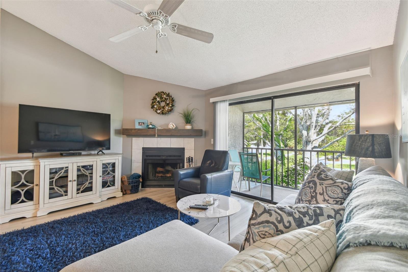 Image 10 of 29 For 2087 Hunters Glen Drive  128