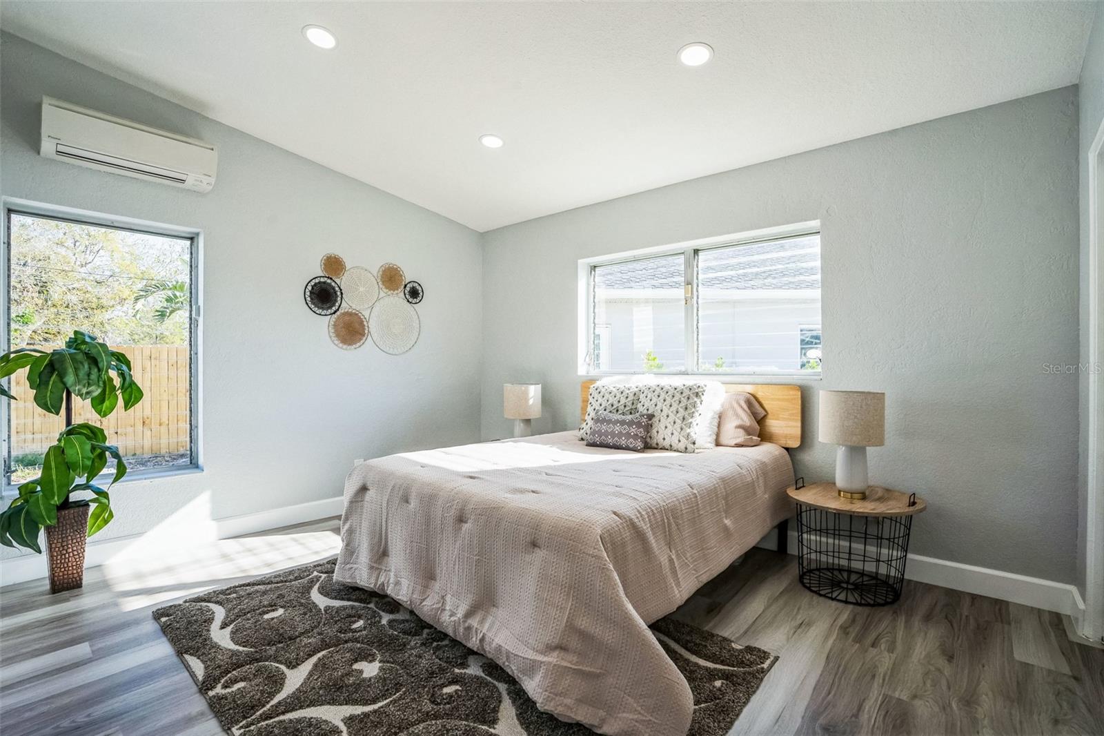 Image 15 of 26 For 101 Sunlit Cove Drive Ne