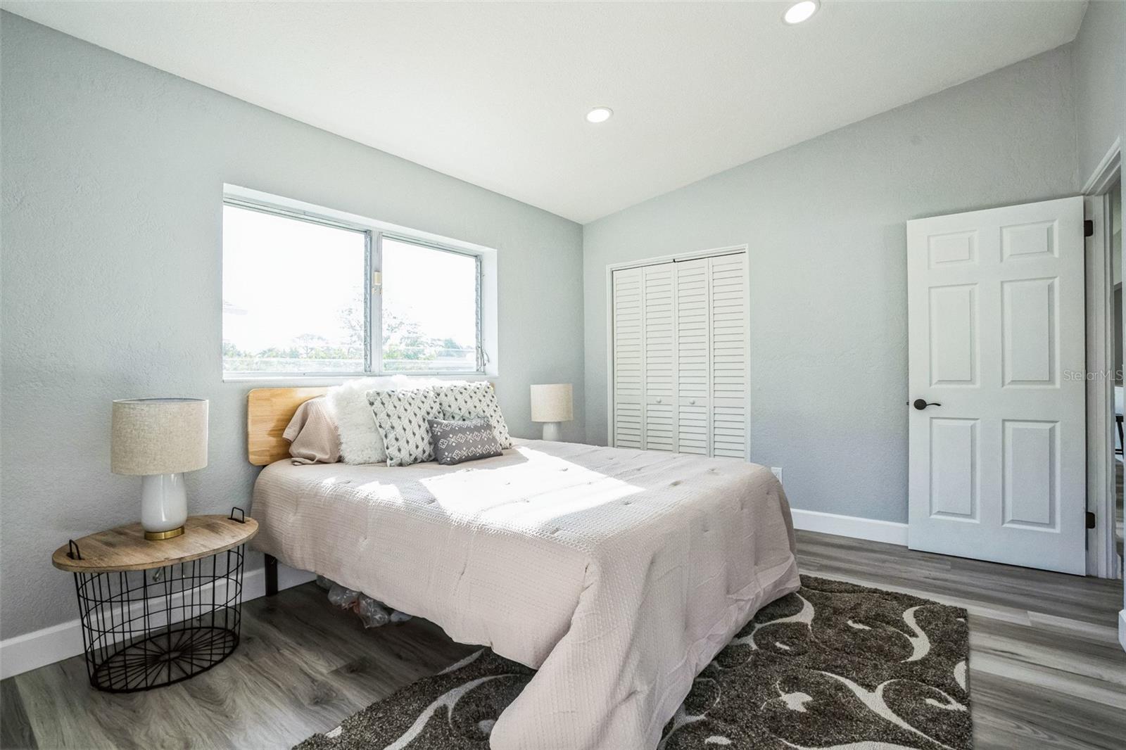 Image 16 of 26 For 101 Sunlit Cove Drive Ne
