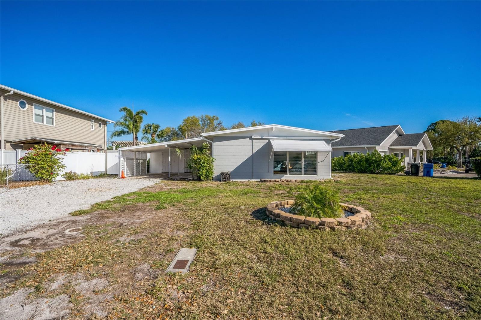 Image 2 of 26 For 101 Sunlit Cove Drive Ne