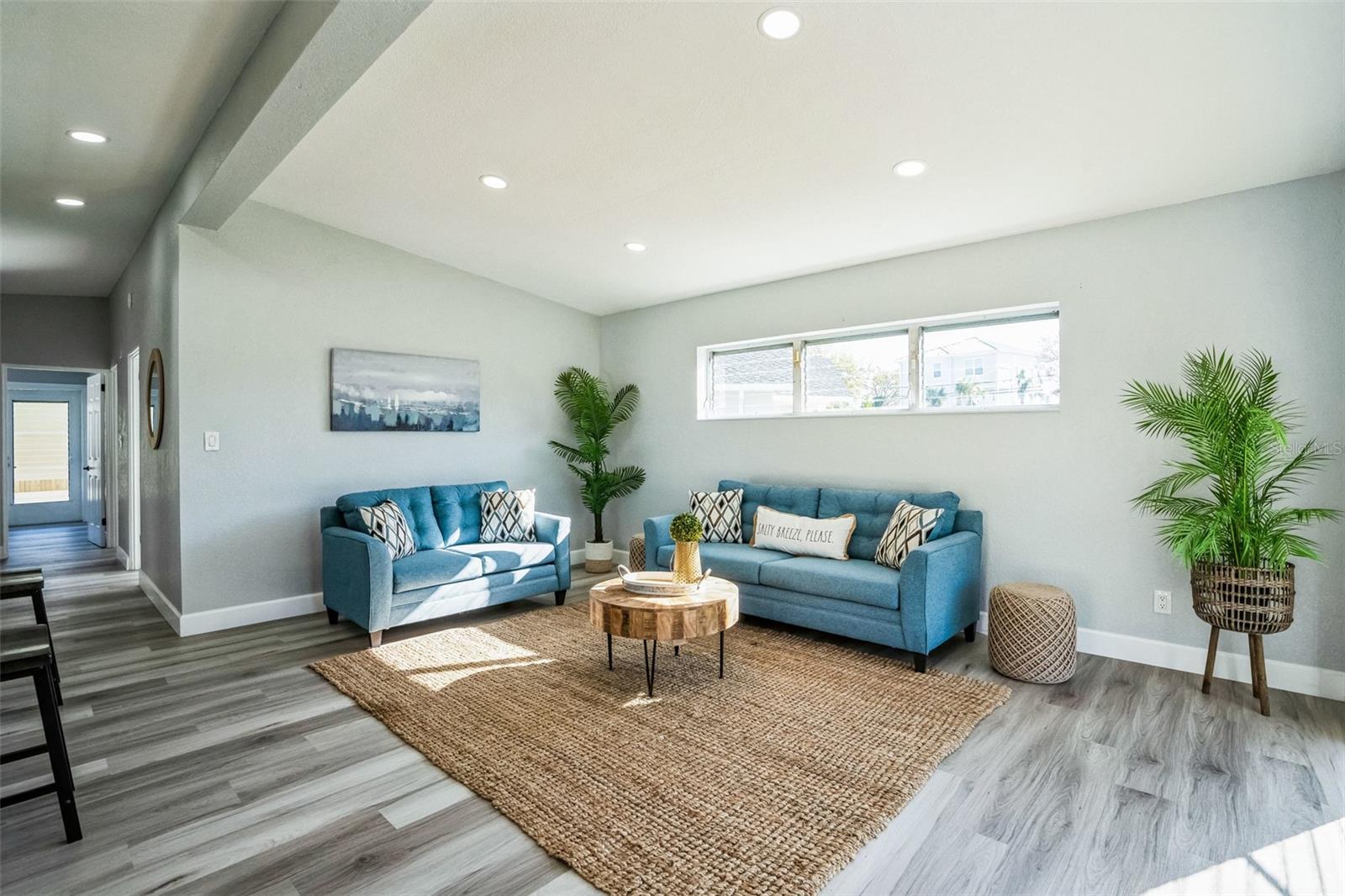 Image 4 of 26 For 101 Sunlit Cove Drive Ne