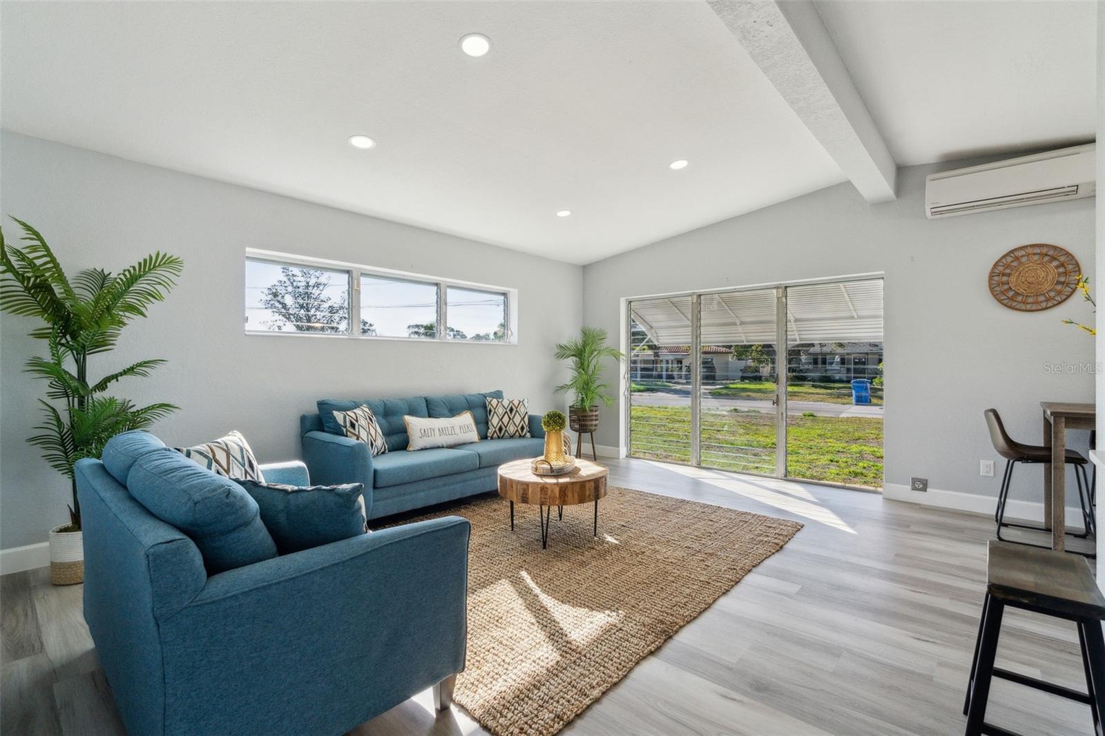 Image 6 of 26 For 101 Sunlit Cove Drive Ne