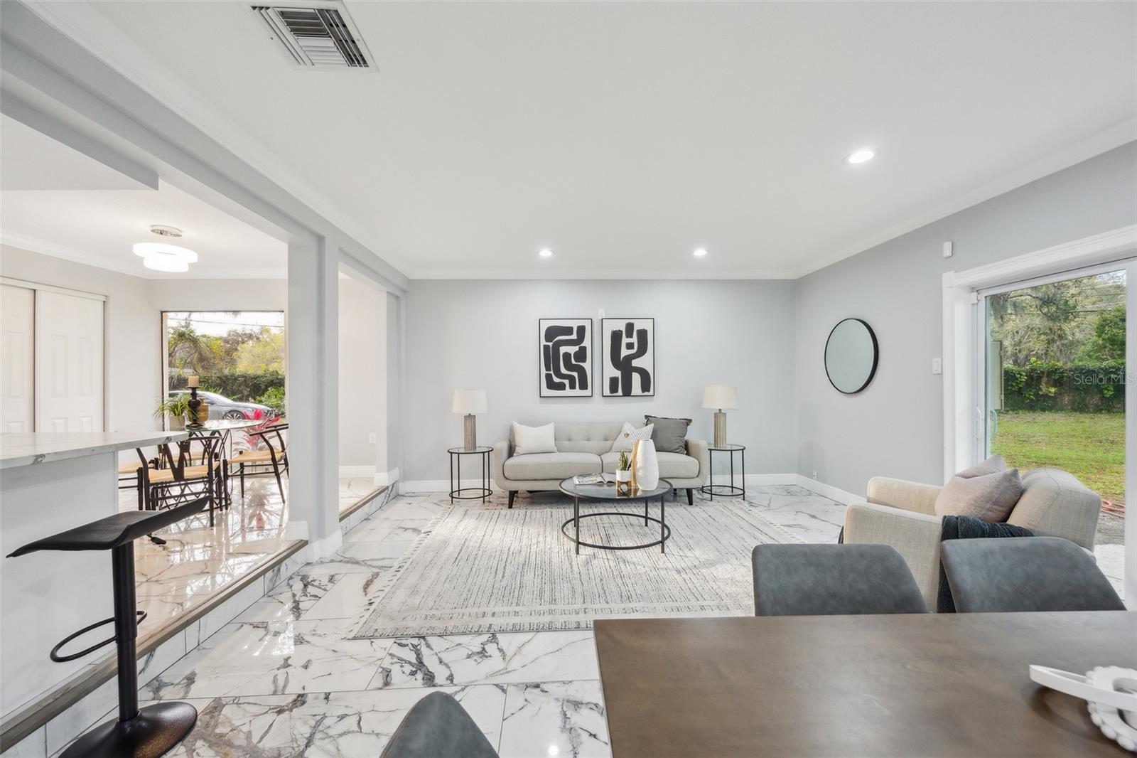 Image 10 of 39 For 14333 Lake Magdalene Boulevard