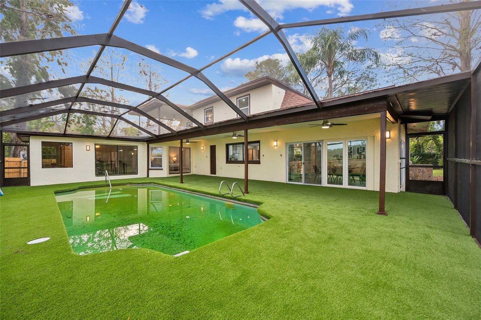 Image 30 of 39 For 14333 Lake Magdalene Boulevard