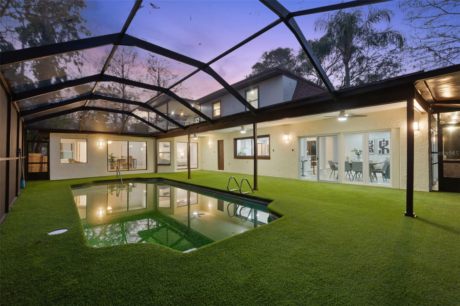 Image 31 of 39 For 14333 Lake Magdalene Boulevard