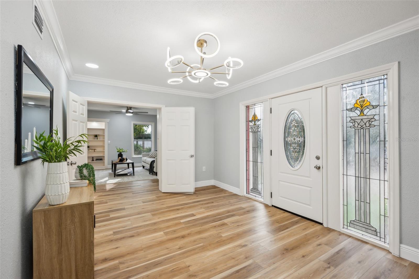 Image 6 of 39 For 14333 Lake Magdalene Boulevard
