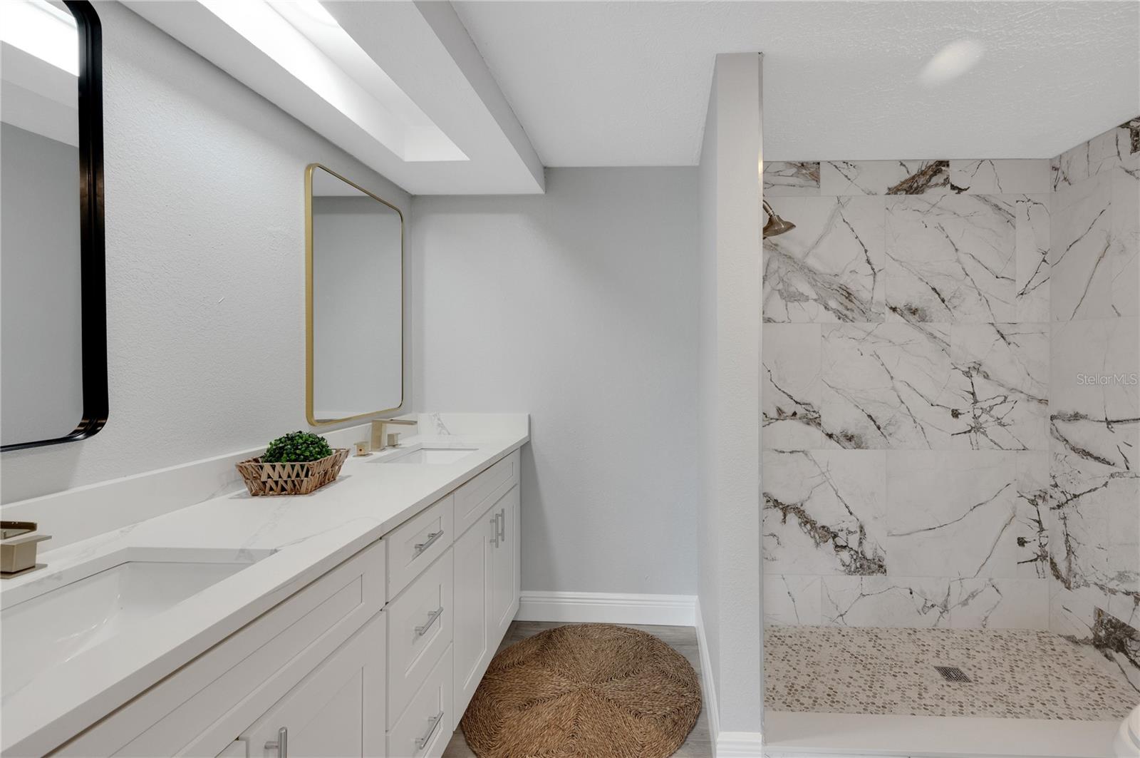 Listing photo id 18 for 6914 Harbor Drive