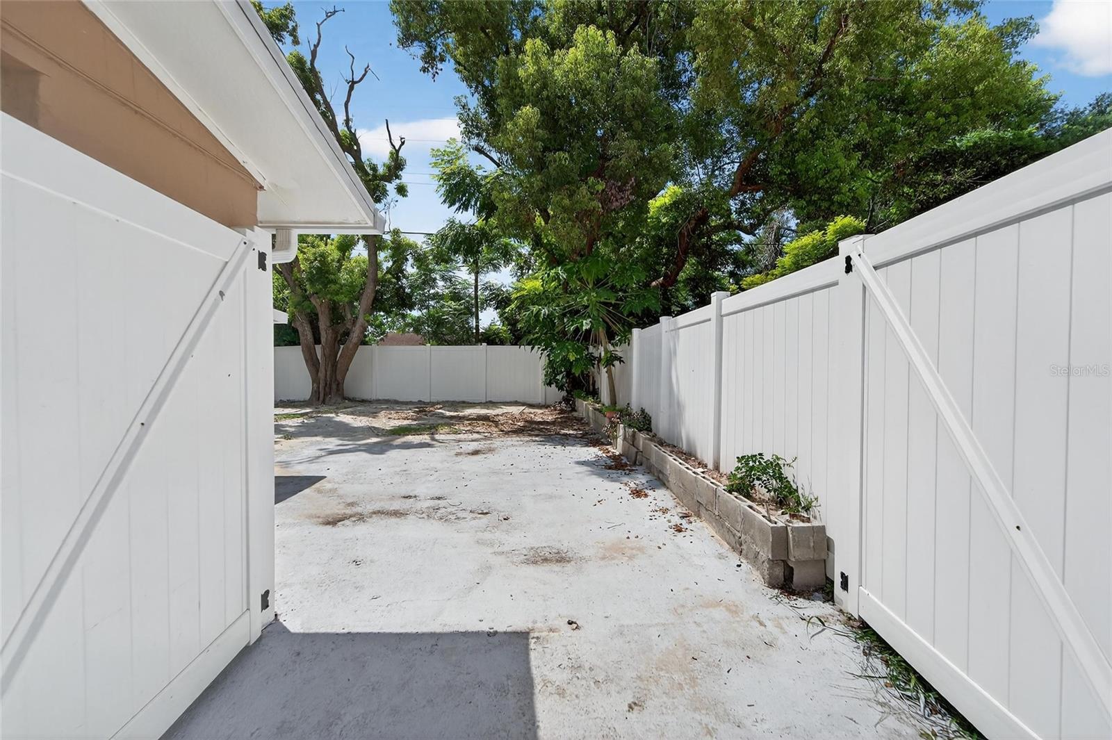 Image 45 of 48 For 7328 Coventry Drive
